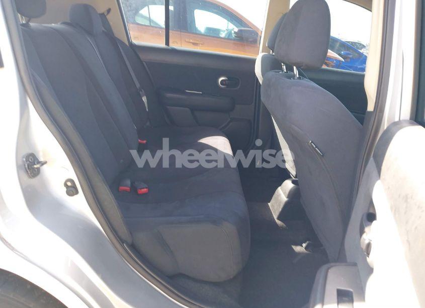 Photo 8 of 2009 Nissan Versa 1.8S (VIN 3N1BC13E39L474041)