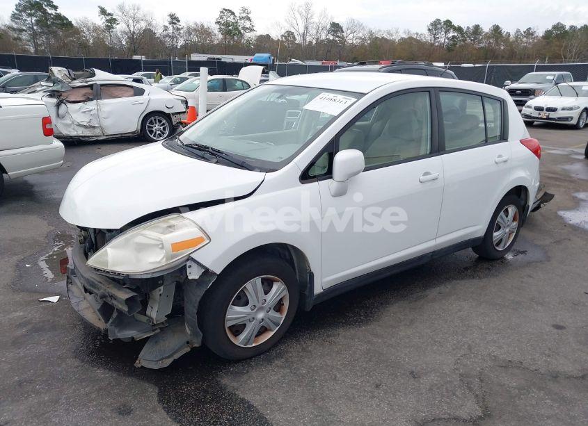 Photo 2 of 2009 Nissan Versa 1.8S (VIN 3N1BC13E39L481376)