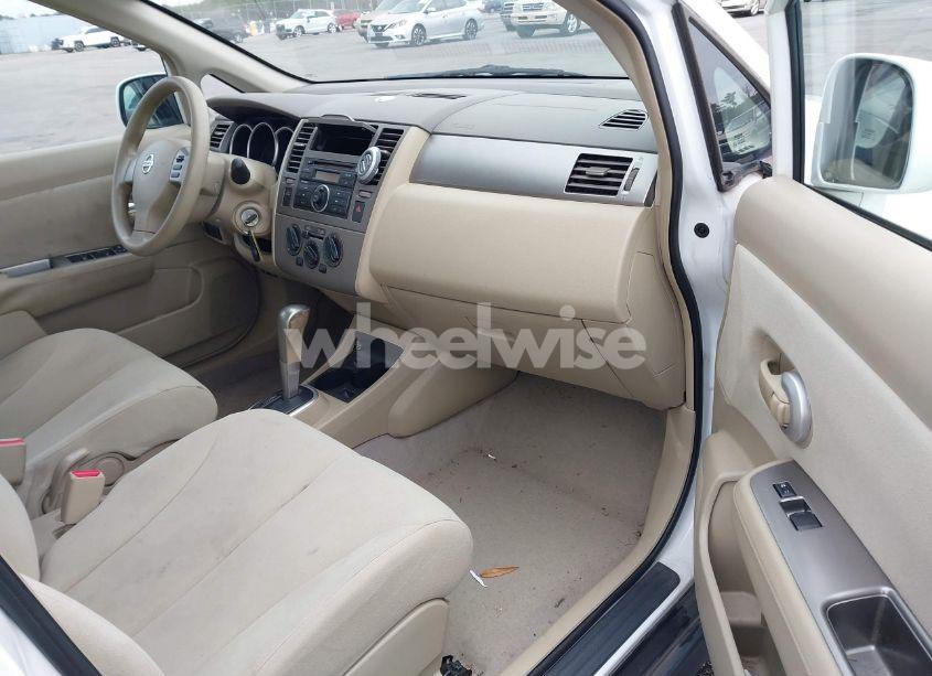 Photo 5 of 2009 Nissan Versa 1.8S (VIN 3N1BC13E39L481376)