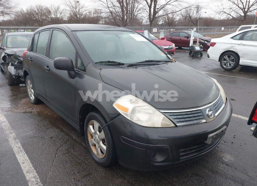 2007 Nissan Versa 1.8SL (VIN 3N1BC13E47L445225) main photo