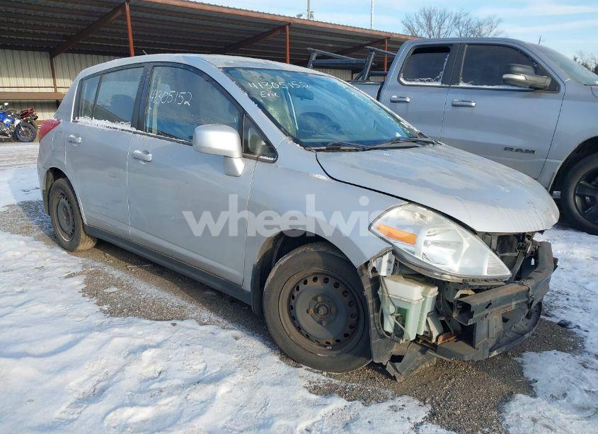 2008 Nissan Versa 1.8S (VIN 3N1BC13E48L368843) main photo