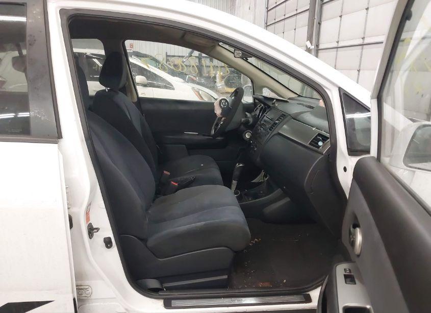 Photo 5 of 2008 Nissan Versa 1.8S (VIN 3N1BC13E48L419564)