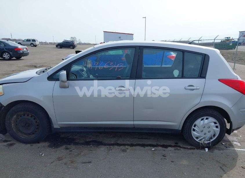 Photo 14 of 2009 Nissan Versa 1.8S (VIN 3N1BC13E49L388740)