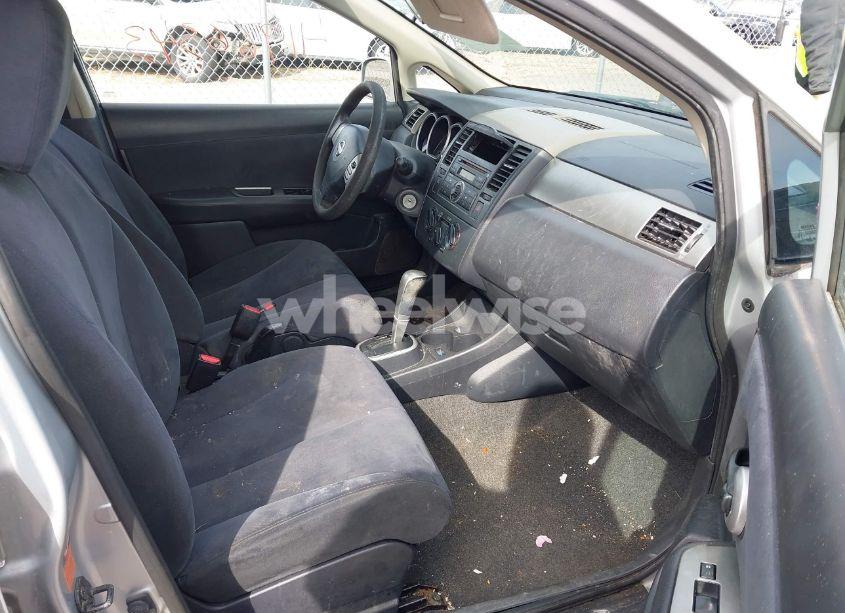 Photo 5 of 2009 Nissan Versa 1.8S (VIN 3N1BC13E49L388740)