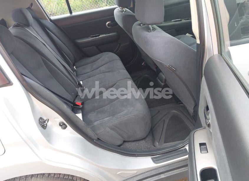 Photo 8 of 2009 Nissan Versa 1.8S (VIN 3N1BC13E49L426628)