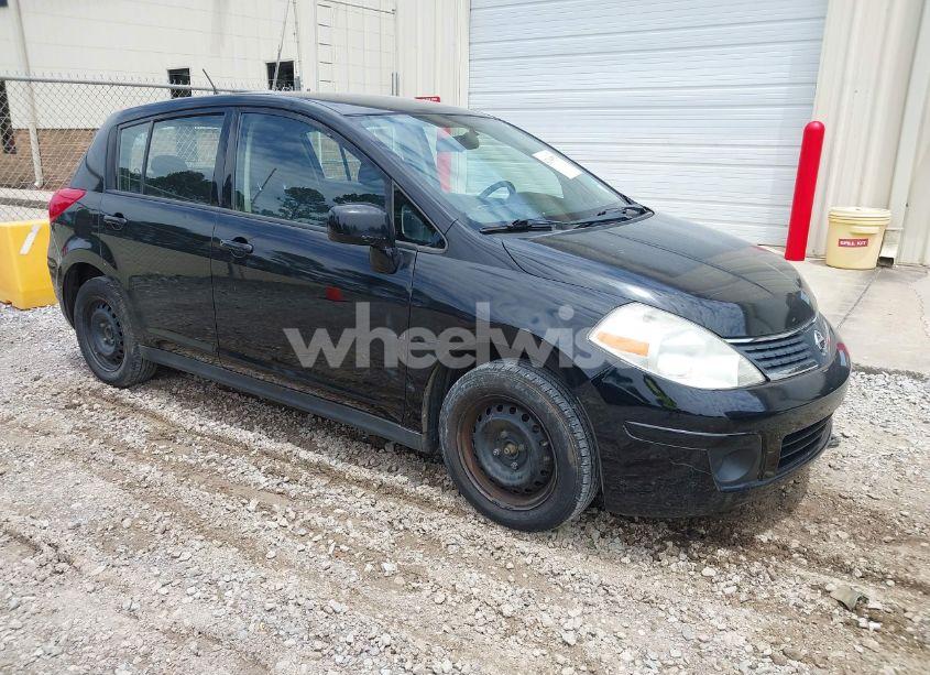 2009 Nissan Versa 1.8S (VIN 3N1BC13E49L480172) main photo