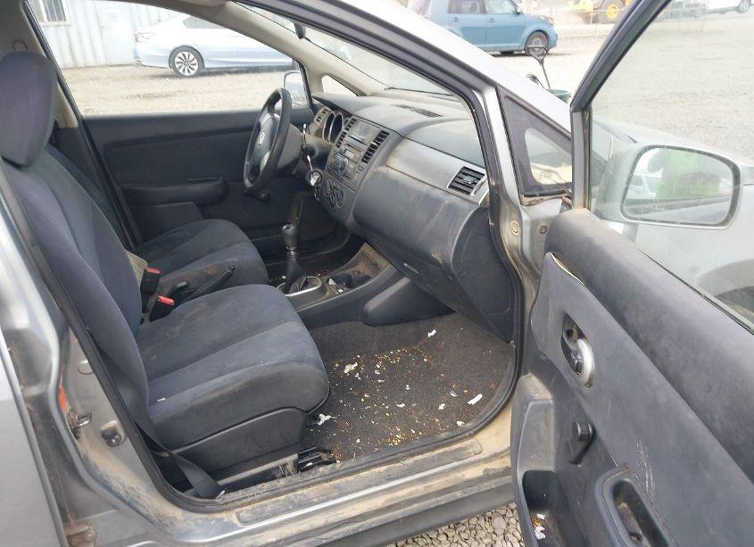 Photo 5 of 2009 Nissan Versa 1.8S (VIN 3N1BC13E49L499790)