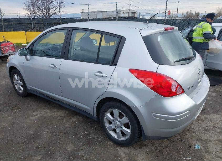 Photo 3 of 2007 Nissan Versa 1.8SL (VIN 3N1BC13E57L433908)