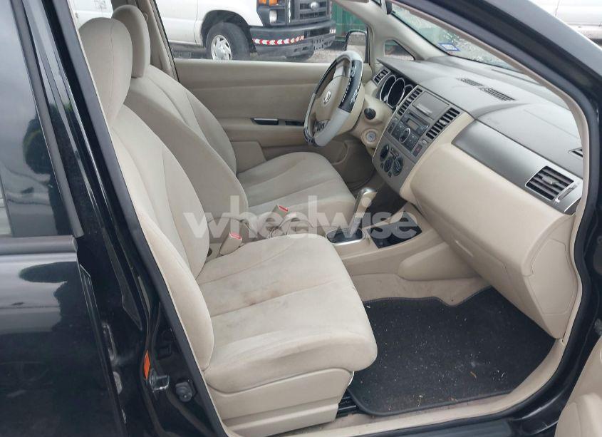 Photo 5 of 2009 Nissan Versa 1.8S (VIN 3N1BC13E59L374247)