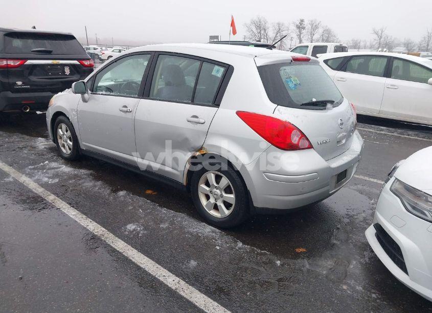 Photo 3 of 2009 Nissan Versa 1.8SL (VIN 3N1BC13E59L420840)
