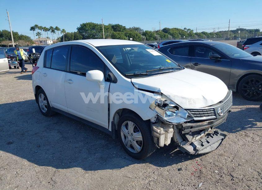 2008 Nissan Versa 1.8S (VIN 3N1BC13E68L379679) main photo