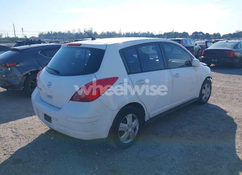 Photo 4 of 2008 Nissan Versa 1.8S (VIN 3N1BC13E68L379679)