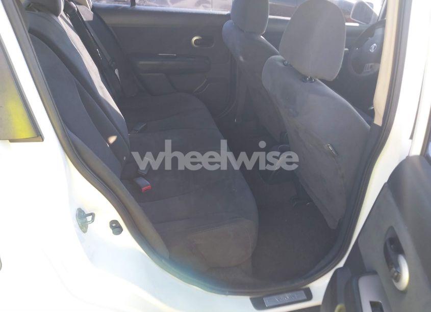 Photo 8 of 2008 Nissan Versa 1.8S (VIN 3N1BC13E68L379679)