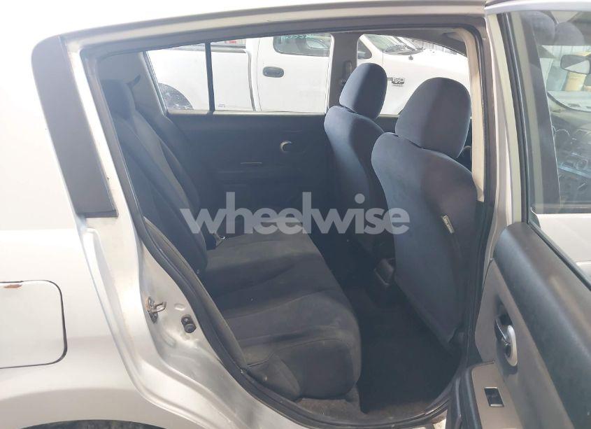 Photo 8 of 2008 Nissan Versa 1.8S (VIN 3N1BC13E68L395932)