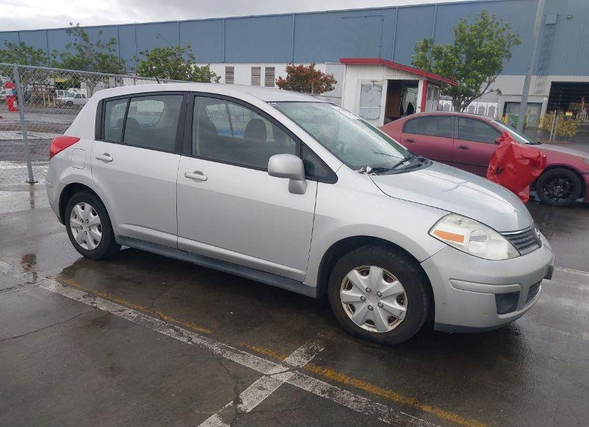 2008 Nissan Versa 1.8S (VIN 3N1BC13E68L408596) main photo