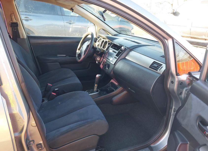 Photo 5 of 2009 Nissan Versa 1.8S (VIN 3N1BC13E69L382812)