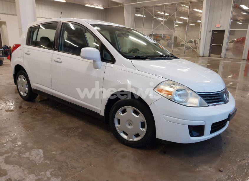 2009 Nissan Versa 1.8S (VIN 3N1BC13E69L386083) main photo