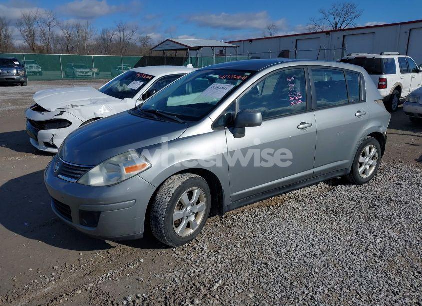 Photo 2 of 2009 Nissan Versa 1.8SL (VIN 3N1BC13E69L390702)