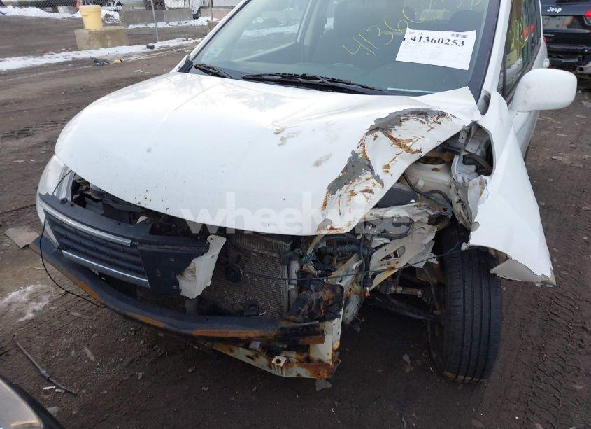 Photo 6 of 2009 Nissan Versa 1.8S (VIN 3N1BC13E69L401195)