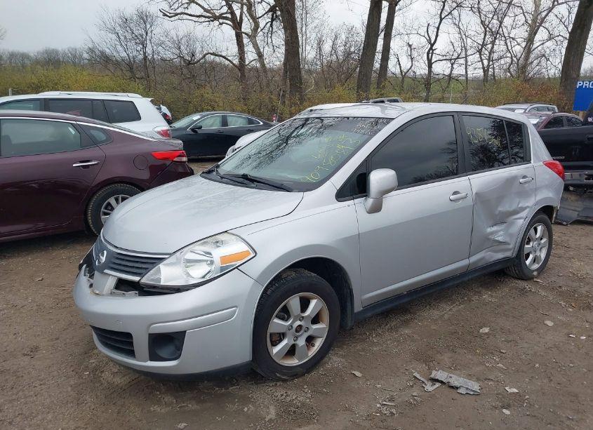Photo 2 of 2009 Nissan Versa 1.8SL (VIN 3N1BC13E69L412763)