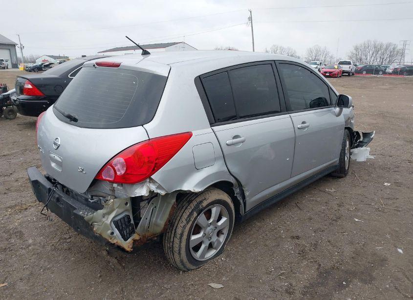Photo 4 of 2009 Nissan Versa 1.8SL (VIN 3N1BC13E69L412763)