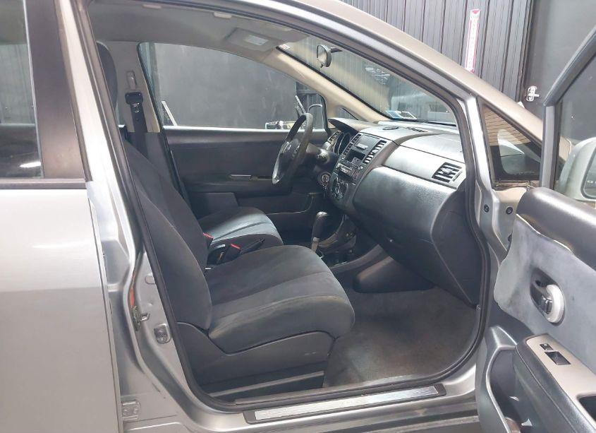 Photo 5 of 2009 Nissan Versa 1.8S (VIN 3N1BC13E69L457797)