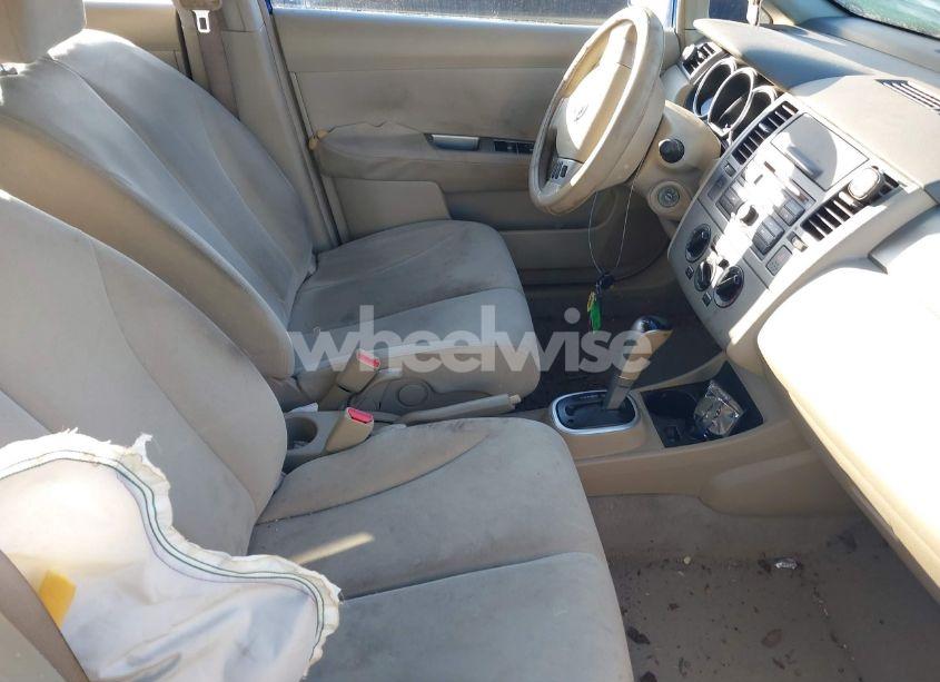 Photo 5 of 2009 Nissan Versa 1.8S (VIN 3N1BC13E69L488791)