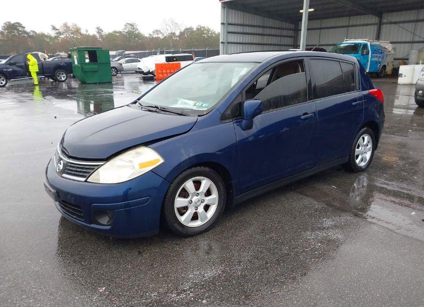 Photo 2 of 2007 Nissan Versa 1.8SL (VIN 3N1BC13E77L450726)