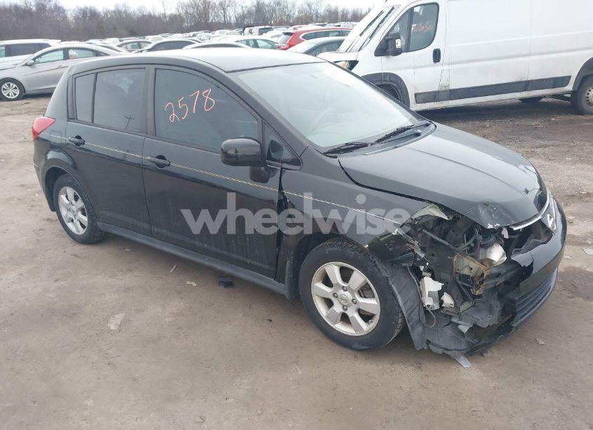 2008 Nissan Versa 1.8SL (VIN 3N1BC13E78L350580) main photo