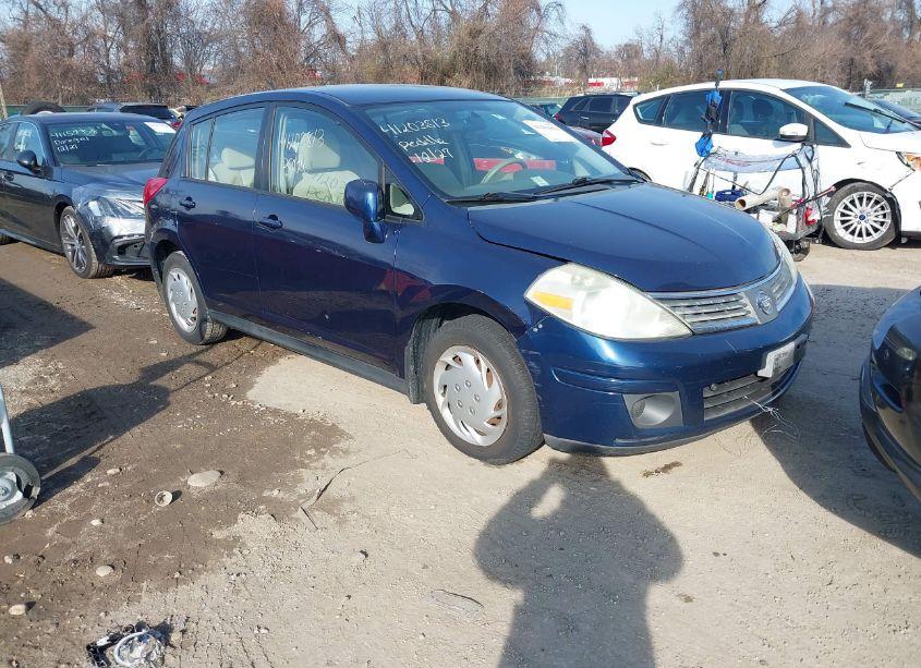 2009 Nissan Versa 1.8S (VIN 3N1BC13E79L351844) main photo