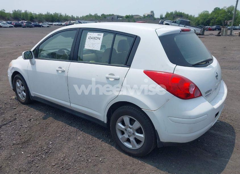 Photo 3 of 2009 Nissan Versa 1.8SL (VIN 3N1BC13E79L409516)