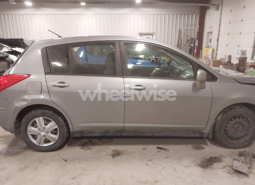 Photo 13 of 2009 Nissan Versa 1.8S (VIN 3N1BC13E79L443021)