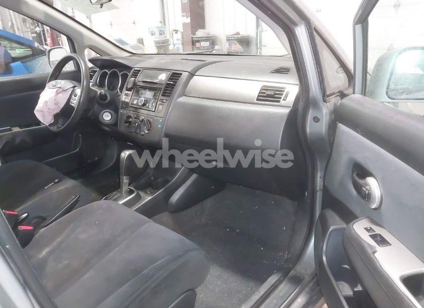 Photo 5 of 2009 Nissan Versa 1.8S (VIN 3N1BC13E79L443021)