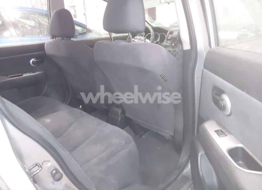 Photo 8 of 2009 Nissan Versa 1.8S (VIN 3N1BC13E79L443021)