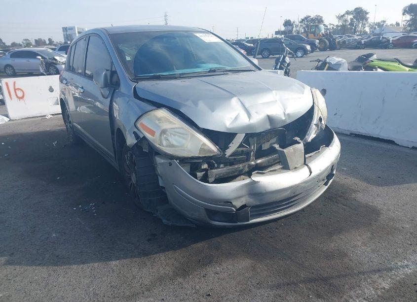 2009 Nissan Versa 1.8S (VIN 3N1BC13E79L449658) main photo