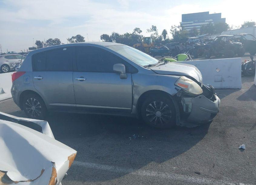 Photo 13 of 2009 Nissan Versa 1.8S (VIN 3N1BC13E79L449658)