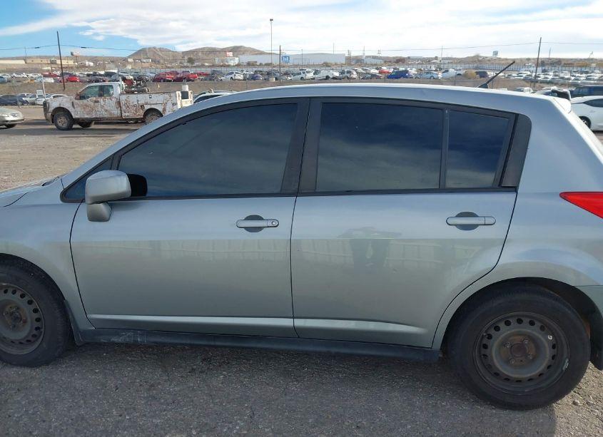 Photo 13 of 2009 Nissan Versa 1.8S (VIN 3N1BC13E79L468971)
