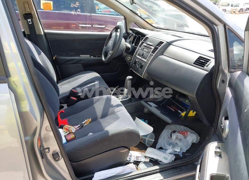 Photo 5 of 2009 Nissan Versa 1.8S (VIN 3N1BC13E79L500110)