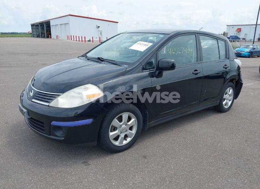 Photo 2 of 2008 Nissan Versa 1.8SL (VIN 3N1BC13E88L358395)