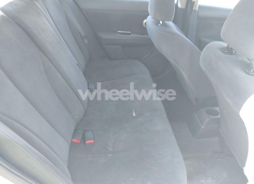 Photo 8 of 2009 Nissan Versa 1.8S (VIN 3N1BC13E89L369690)