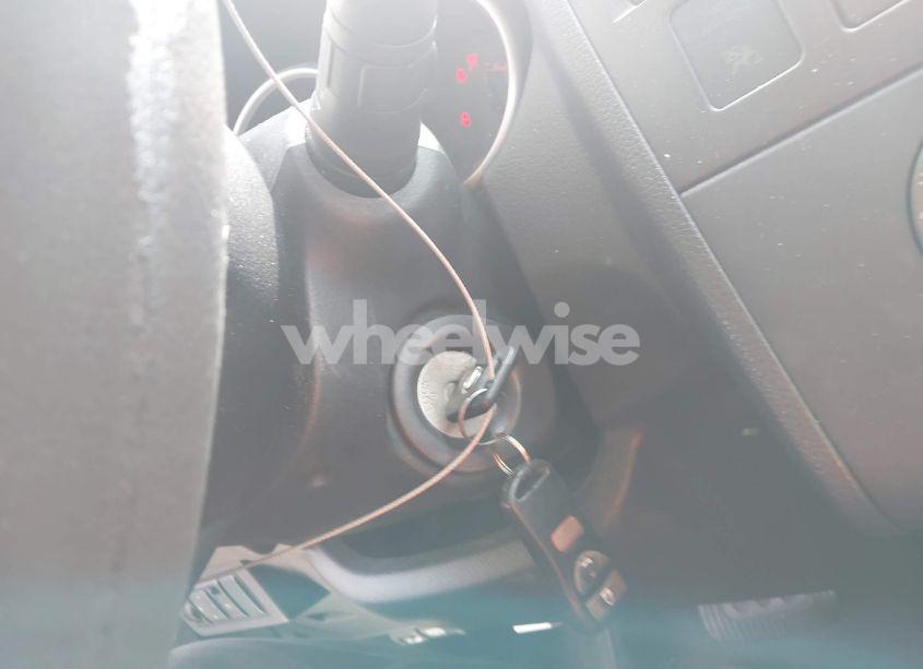 Photo 11 of 2009 Nissan Versa 1.8SL (VIN 3N1BC13E89L371665)