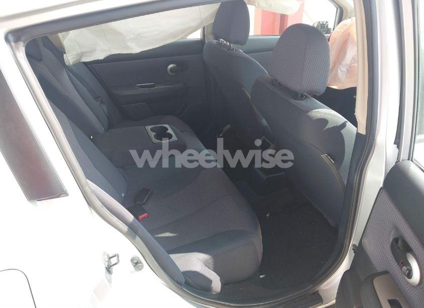 Photo 8 of 2009 Nissan Versa 1.8SL (VIN 3N1BC13E89L371665)