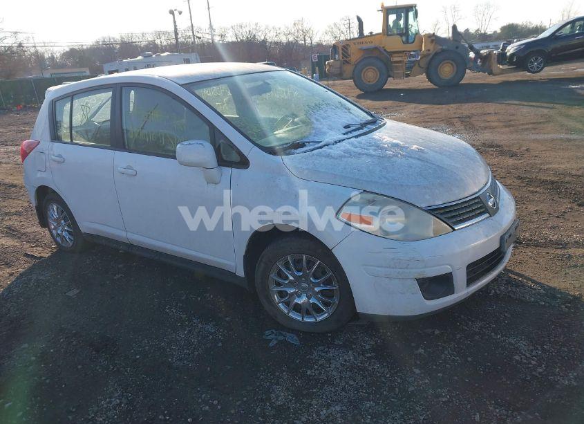 2009 Nissan Versa 1.8S (VIN 3N1BC13E89L401330) main photo
