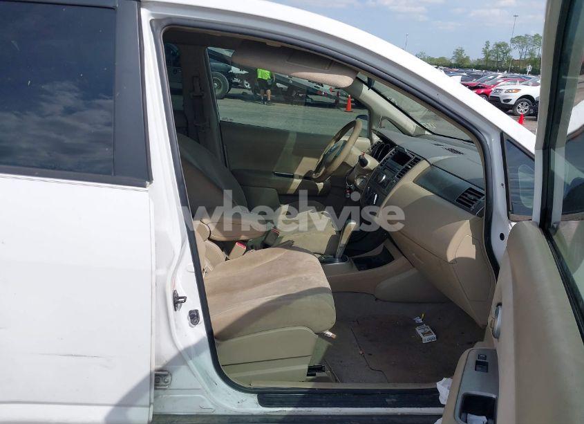 Photo 5 of 2007 Nissan Versa 1.8S (VIN 3N1BC13E97L372000)