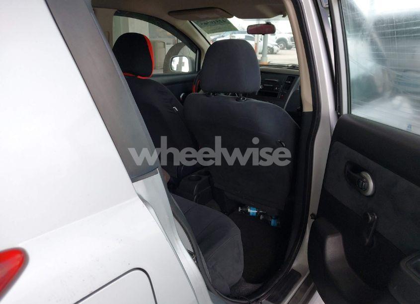 Photo 8 of 2007 Nissan Versa 1.8S (VIN 3N1BC13E97L398256)