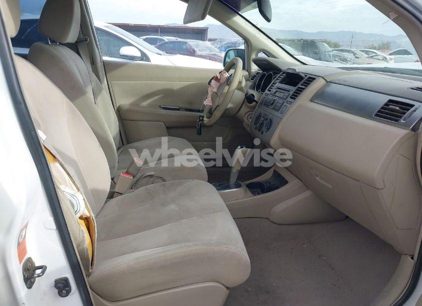 Photo 5 of 2008 Nissan Versa 1.8S (VIN 3N1BC13E98L387811)