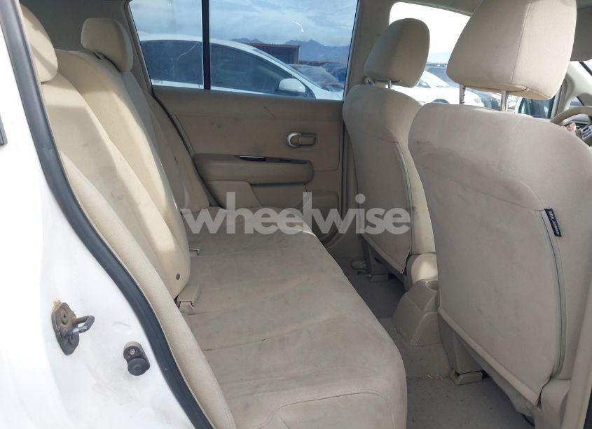 Photo 8 of 2008 Nissan Versa 1.8S (VIN 3N1BC13E98L387811)