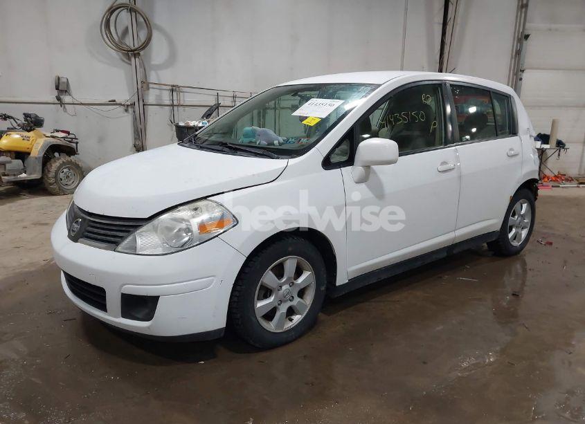 Photo 2 of 2008 Nissan Versa 1.8SL (VIN 3N1BC13E98L444699)