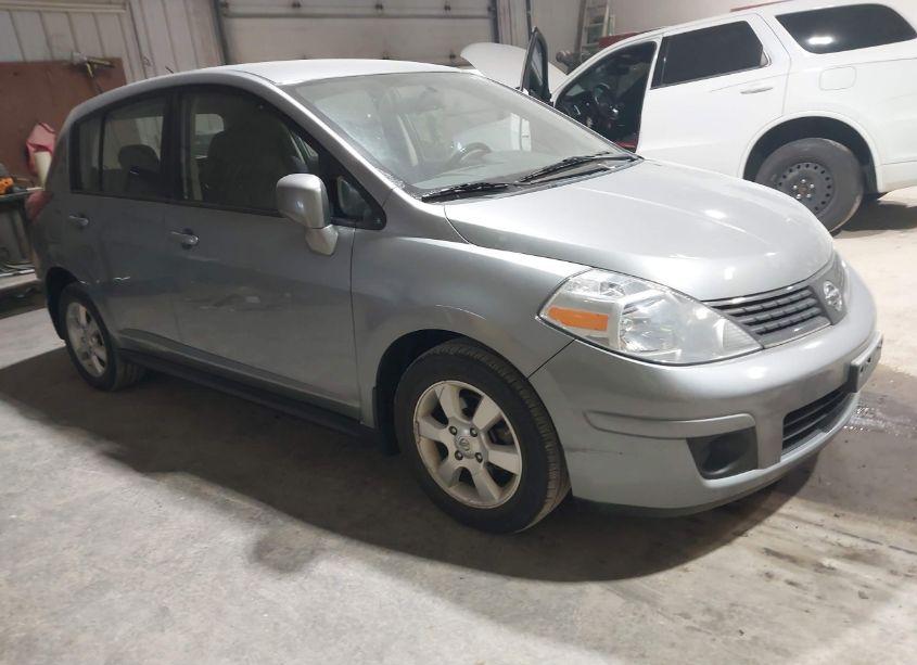 2008 Nissan Versa 1.8SL (VIN 3N1BC13E98L453385) main photo