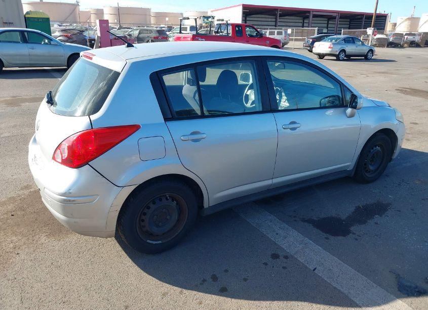 Photo 4 of 2009 Nissan Versa 1.8S (VIN 3N1BC13E99L353031)